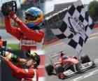 Fernando Alonso πανηγυρίζει τη νίκη του στο Grand Prix της Μεγάλης Βρετανίας (2011)
